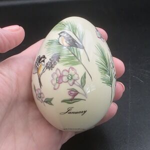 Lenox Egg Bird & Flower of the Month JANUARY Porcelain Birthday Gift 1993 VTG
